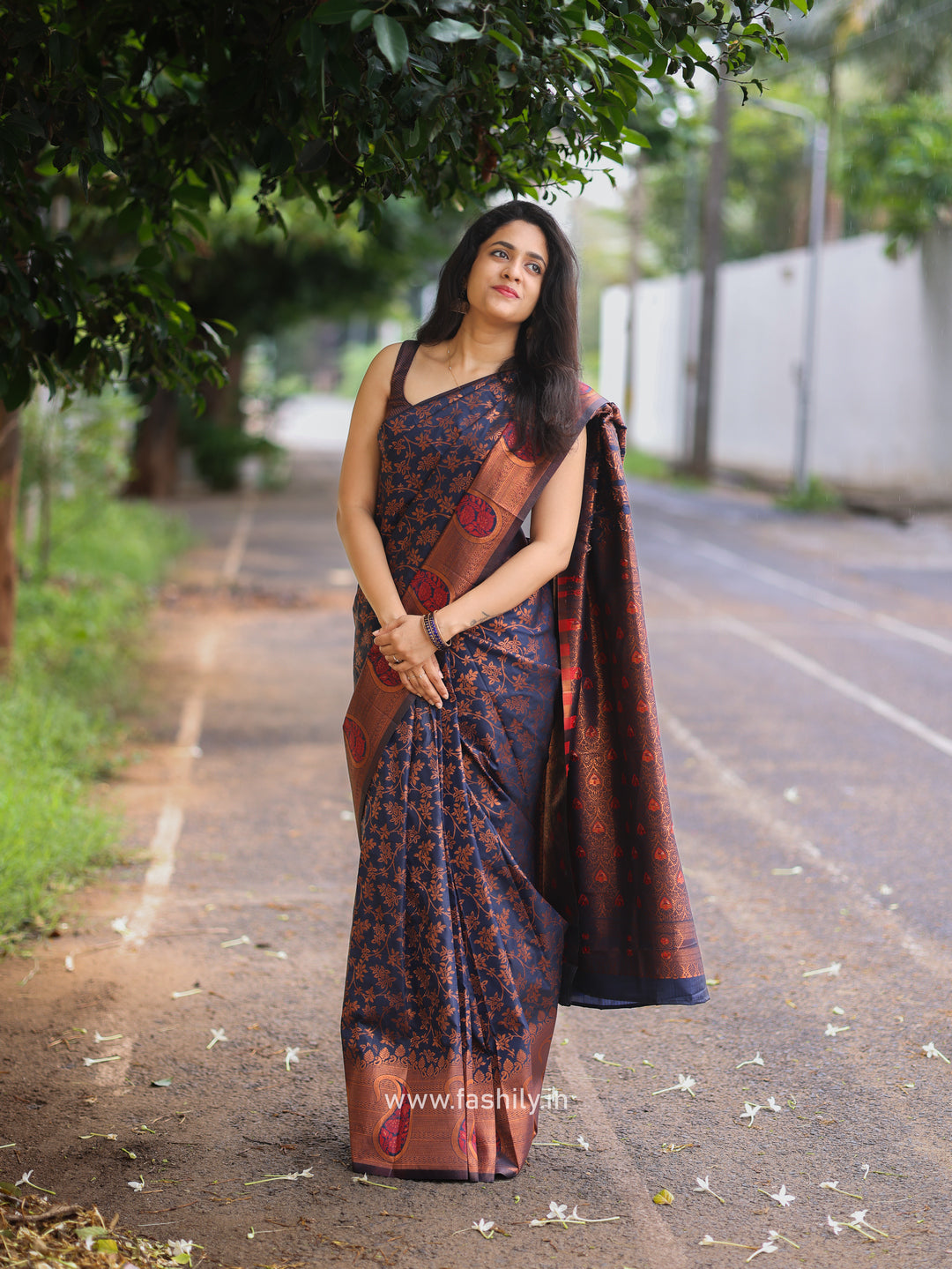 Fashily Elegant Navy Blue Saree with Jari Work and Red Meena Highlights