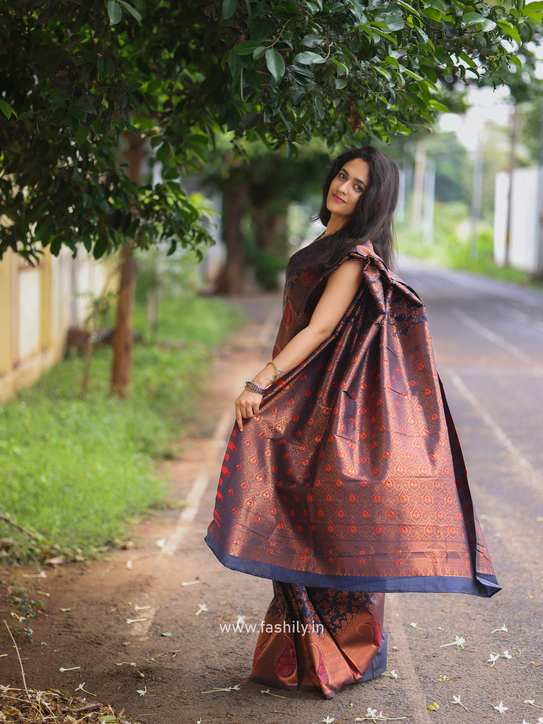 Fashily Elegant Navy Blue Saree with Jari Work and Red Meena Highlights