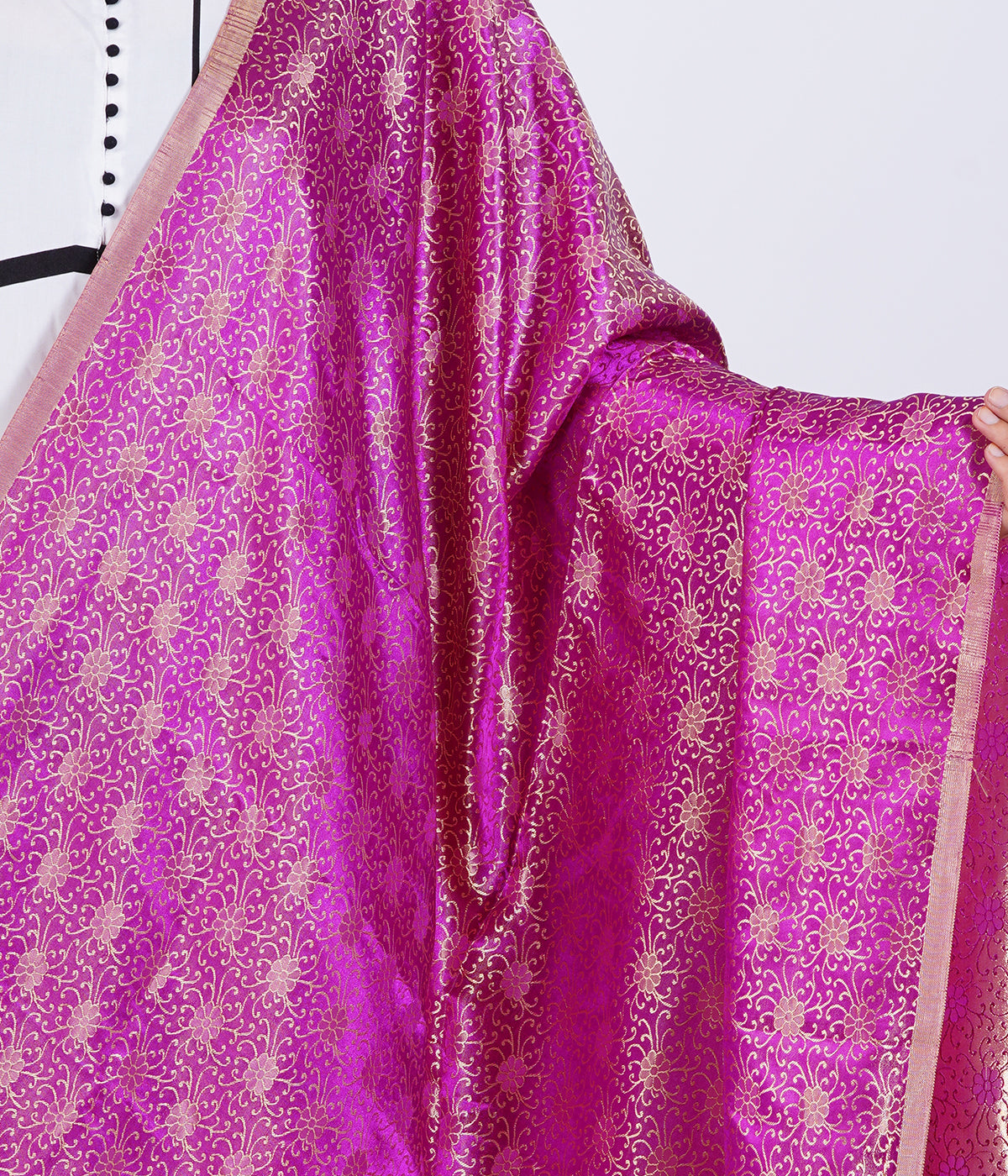 Women's Jacquard Floral Design Dupatta with Tassel Work - Majenta