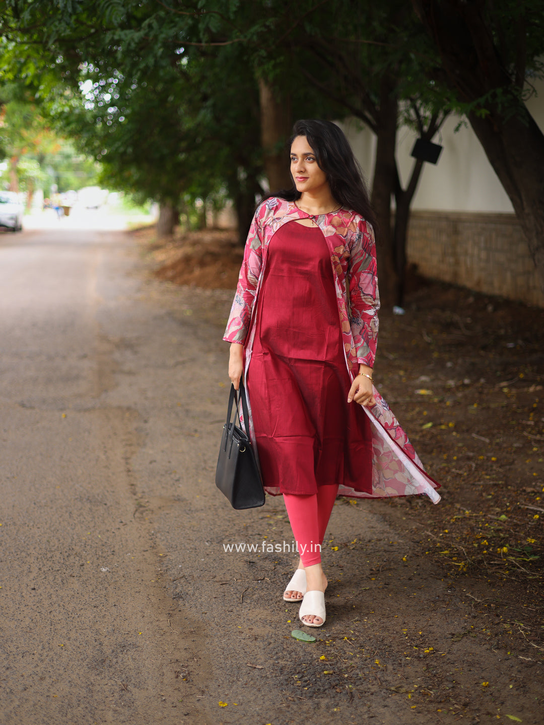 Fashily 2 Pieces Chic Blazer and Sleeveless Top for the trendy girls